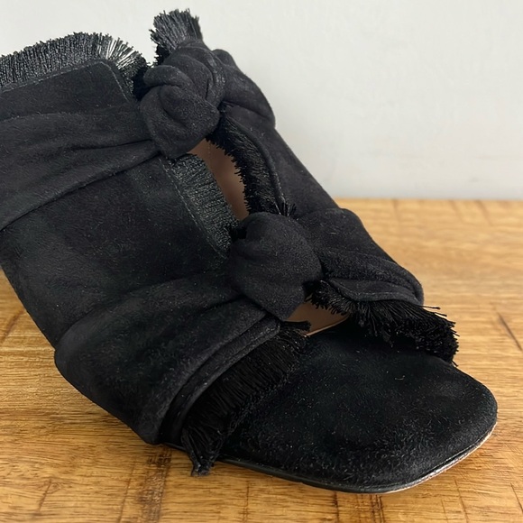 Anthropologie Bernardo Fae Black Suede Fringe Sandals size 8.5 - Picture 5 of 11